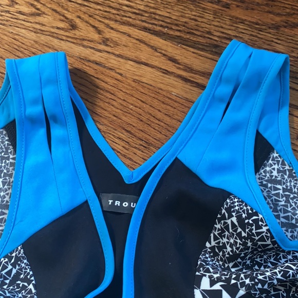 Fun pattern top - Picture 3 of 3